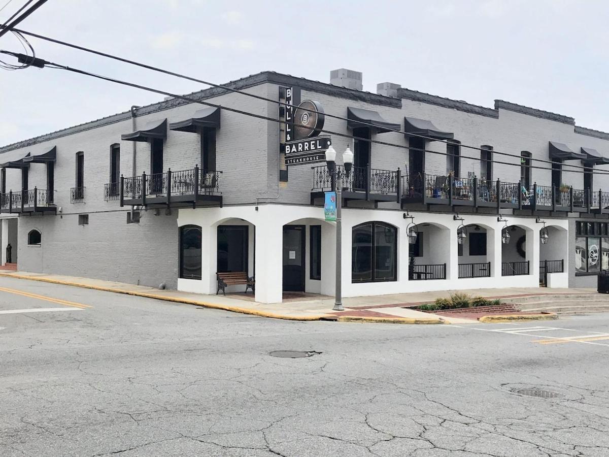 Eagle Exec Loft In Downtown Statesboro Lägenhet Exteriör bild